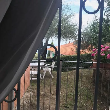 In Collina Falconara Lerici